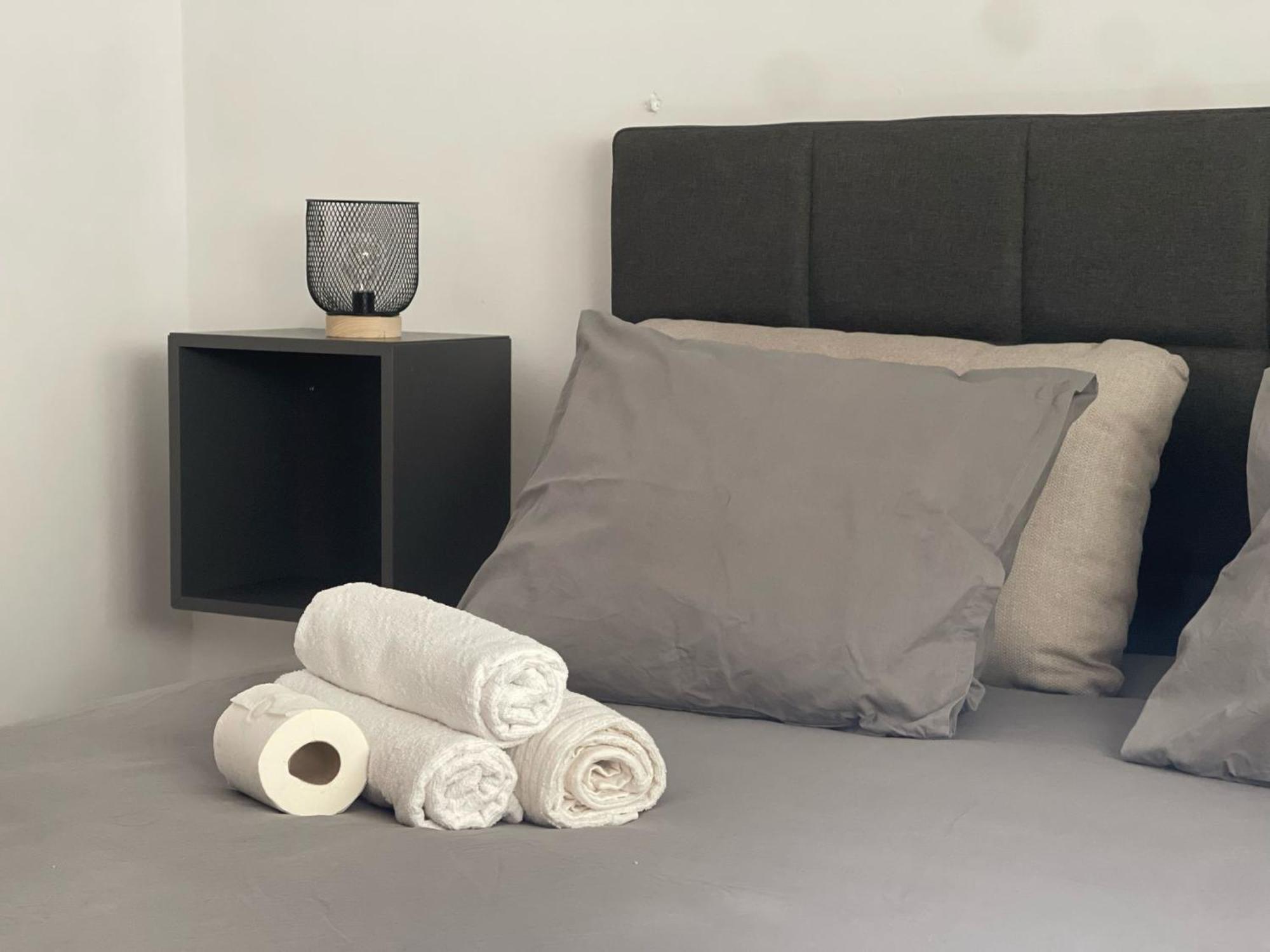 Astral-Habitacion Doble Privada En Casa Compartida-Uebica2 Hotel Mairena del Aljarafe Eksteriør billede