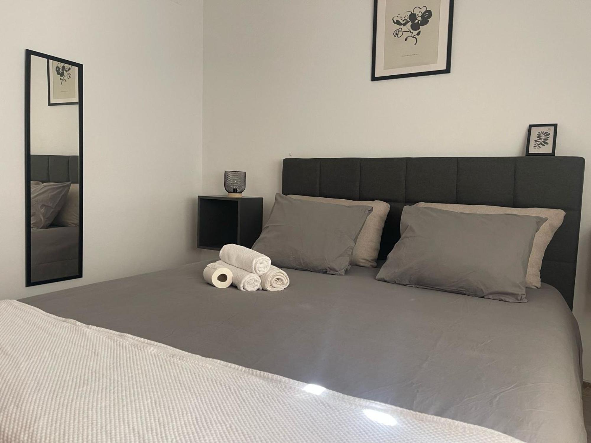 Astral-Habitacion Doble Privada En Casa Compartida-Uebica2 Hotel Mairena del Aljarafe Eksteriør billede